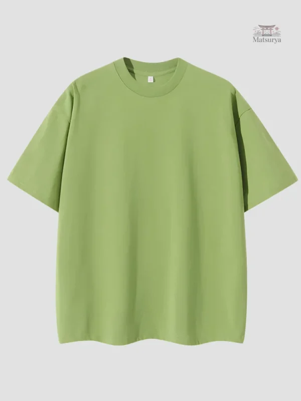 T-shirt uni pour un look japonais décontracté