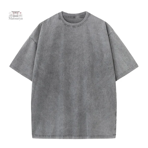 T-shirt Japonais délavé pour un look casual