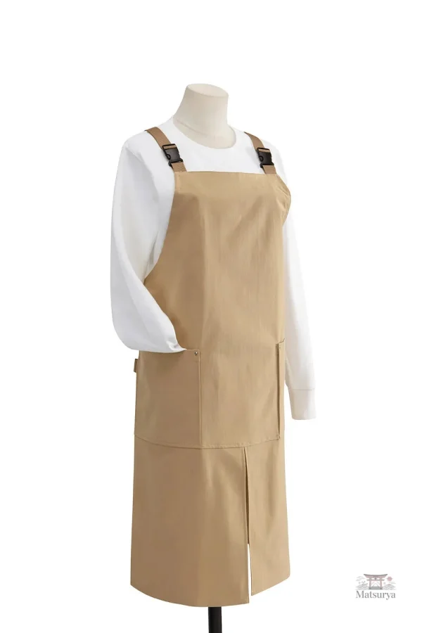 Tablier Japonais à Fente, mélange de tradition et style contemporain