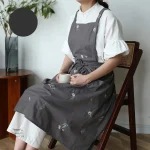 Tablier Japonais avec designs brodés raffinés