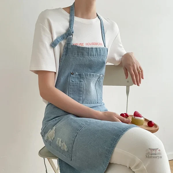 Tablier en denim japonais, design pratique et intemporel