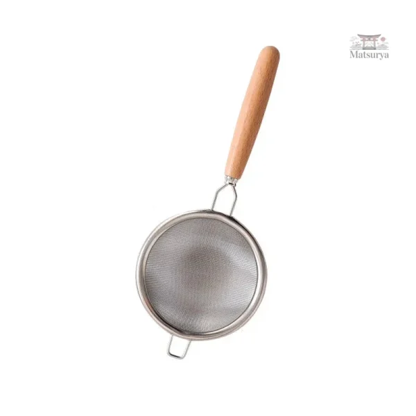 Tamis fin pour une poudre de matcha homogène