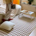 Tapis design japonais en damier pour intérieur élégant