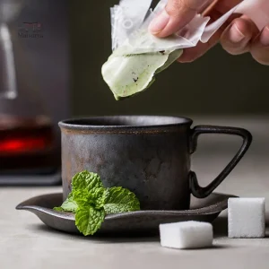 Tasse à café japonaise design avec support