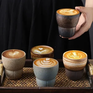 Tasse à café japonaise en poterie artisanale