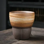 Tasse japonaise en poterie pour une expérience authentique