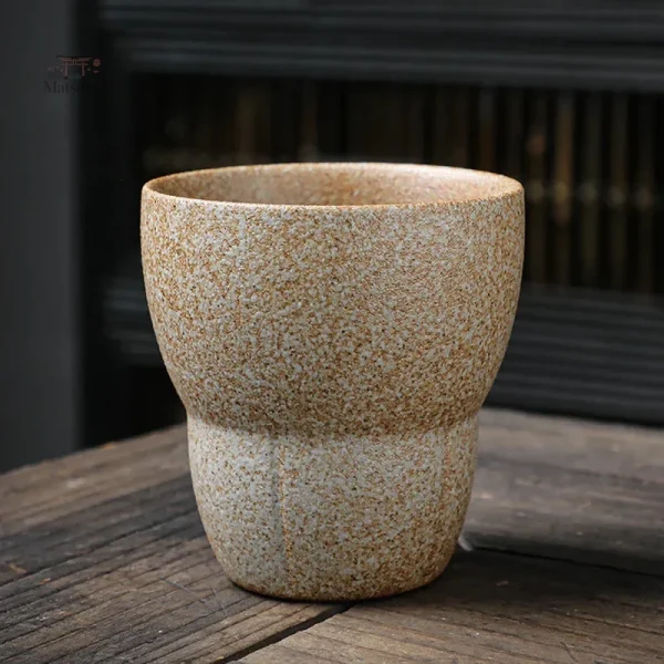 Tasse à café en poterie avec design japonais unique