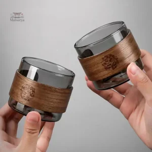Tasse japonaise à thé avec support en bois