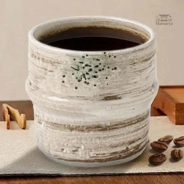 Tasse vintage japonaise à café