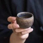 Tasse japonaise ancienne en céramique artisanale