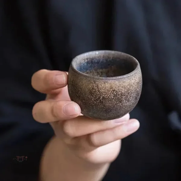 tasse-japonaise-ancienne-1 Tasse japonaise ancienne en céramique artisanale
