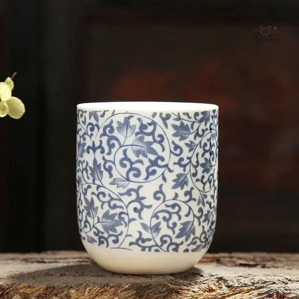 tasse-japonaise-arabesque-1 Tasse Japonaise Arabesque en céramique élégante