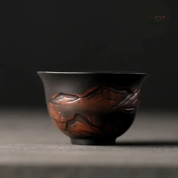 Tasse japonaise unique, artisanat traditionnel et esthétique raffinée