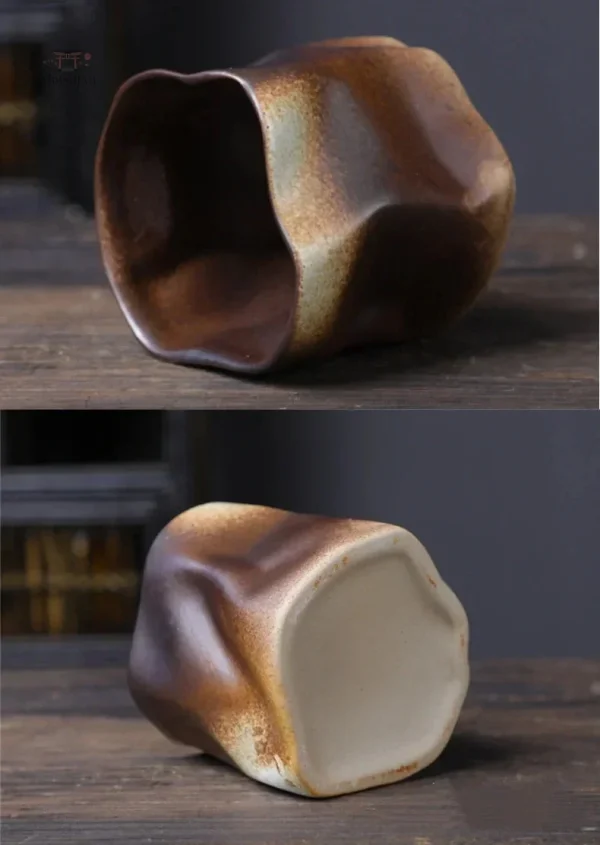 Élégante tasse japonaise aux couleurs délicates