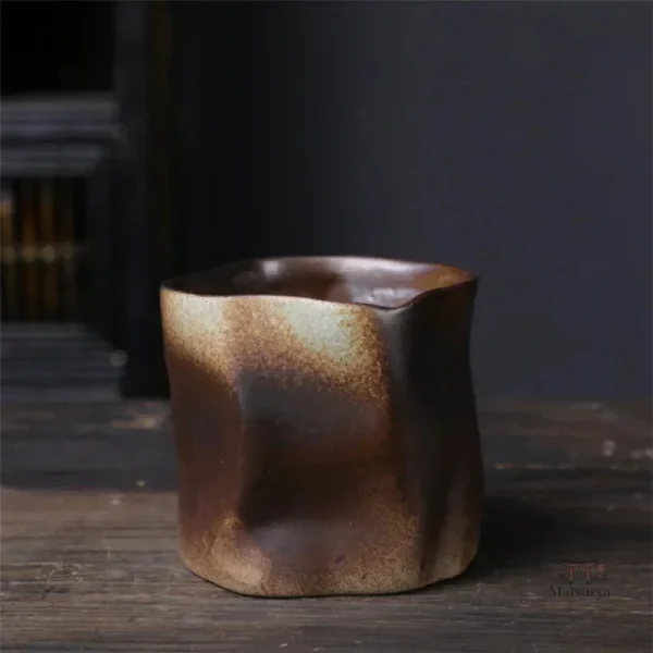Tasse japonaise élégante, idéale pour les collectionneurs
