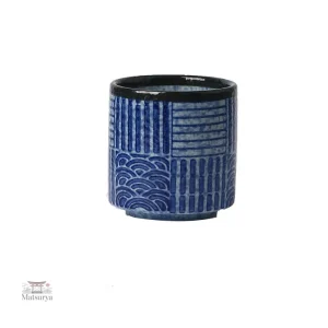 Tasse en céramique bleue, style nippon