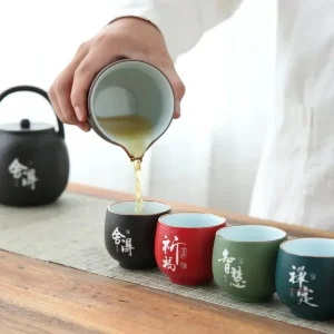 Tasse japonaise calligraphie élégante