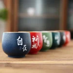 Tasse en céramique avec calligraphie japonaise