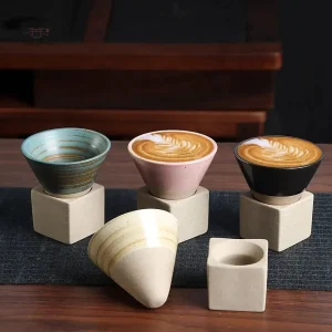 Tasse japonaise conique originale en céramique