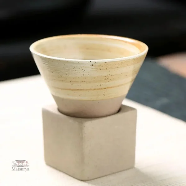 Tasse conique pour amateurs de culture japonaise