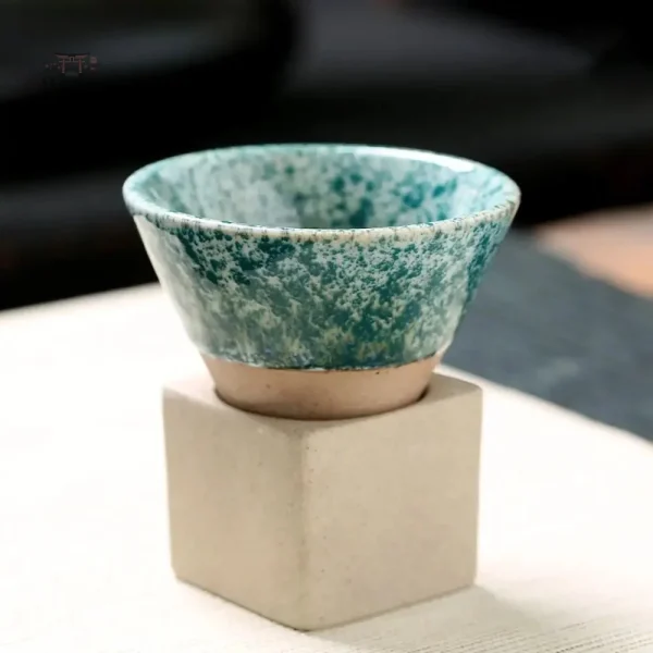 Tasse conique pour une dégustation zen