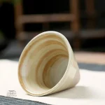Tasse conique design japonais pour déco