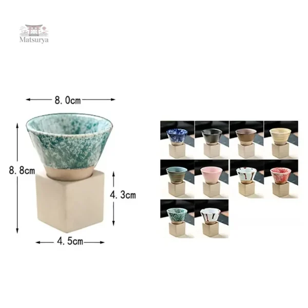 Tasse en céramique japonaise avec forme élégante