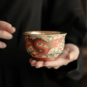 Tasse japonaise dragon design traditionnel