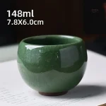 Tasse japonaise stylisée à surface irrégulière