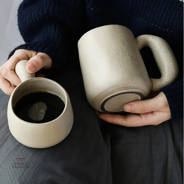 Tasse en grès de style japonais