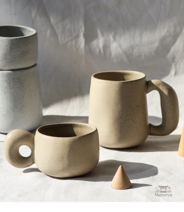 Tasse en grès pour cérémonie du thé