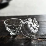 Tasse en verre au design japonais traditionnel