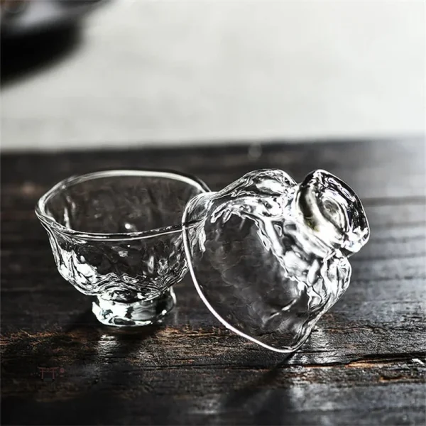 Tasse en verre au design japonais traditionnel