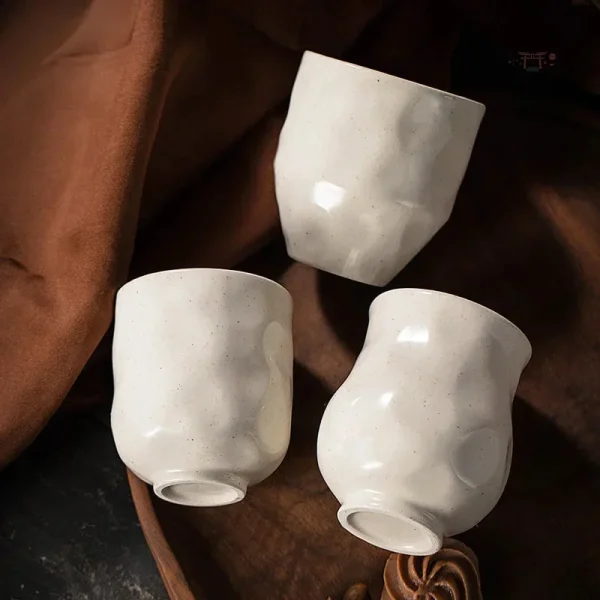 Tasse japonaise au design épuré et moderne
