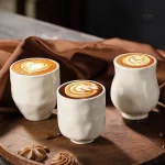 Tasse minimaliste inspirée de l'esthétique japonaise
