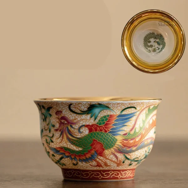 Tasse japonaise avec design Phoenix coloré et artistique