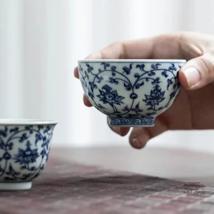 Tasse japonaise en porcelaine fine