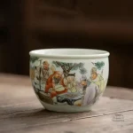Tasse japonaise en porcelaine traditionnelle
