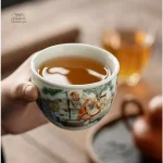 Porcelaine traditionnelle, tasse japonaise élégante