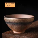 Tasse en céramique avec esthétique japonaise