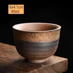 Tasse japonaise faite main avec soin