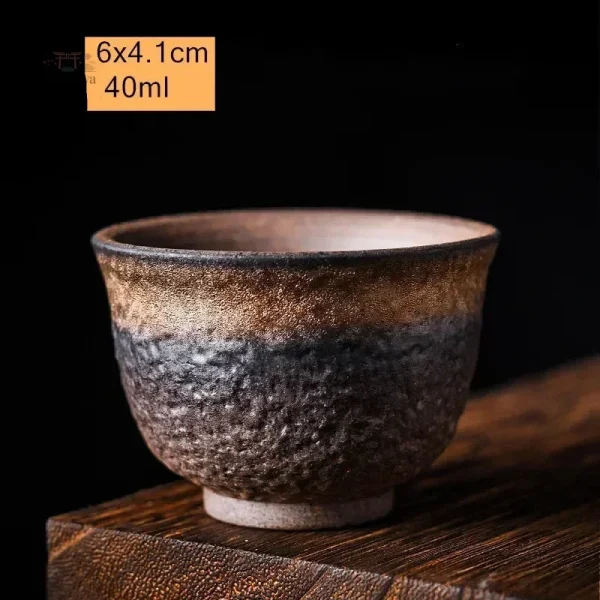 Tasse en poterie avec style japonais