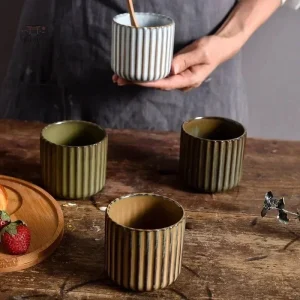 Tasse rétro japonaise avec design traditionnel