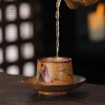 Tasse en céramique japonaise au fini naturel