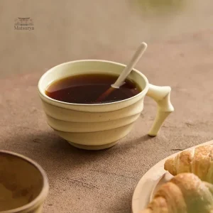 Tasse japonaise colorée pour un moment zen