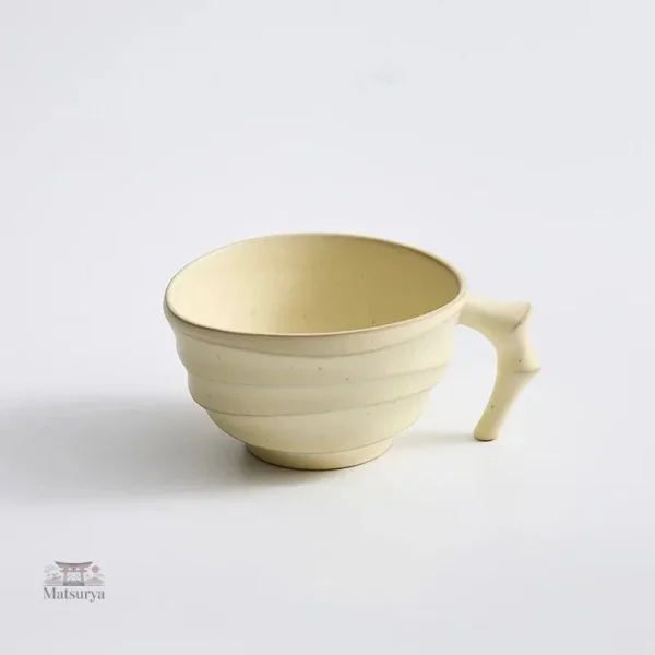 Tasse japonaise chic, idéale pour la décoration