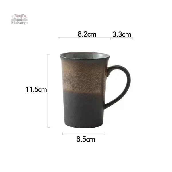 Tasse japonaise en terre cuite, modèle unique