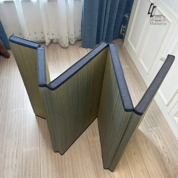 Tatami traditionnel japonais, idéal pour le repos