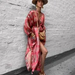 Tenue Kimono Femme élégante et traditionnelle en tissu léger