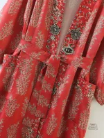 Vêtement japonais femme, kimono fluide pour toutes occasions